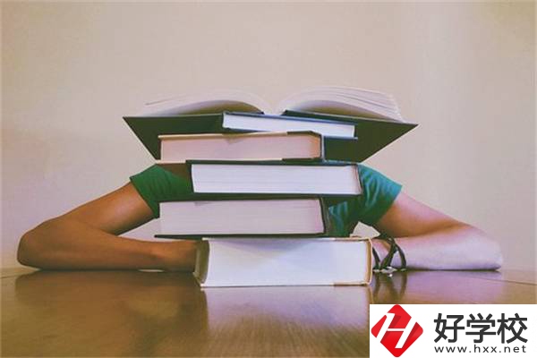 湖南參加中考對選職校的重要性，怎么才能選到好學(xué)校？