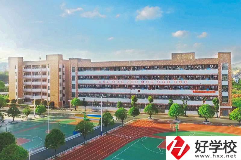 武岡市職業(yè)中專學(xué)校怎么樣？值得報考嗎？