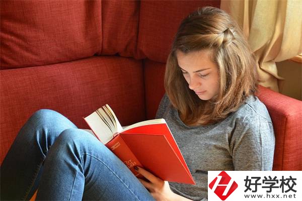 在湖南考不上高中怎么辦？女孩學(xué)點(diǎn)什么好？