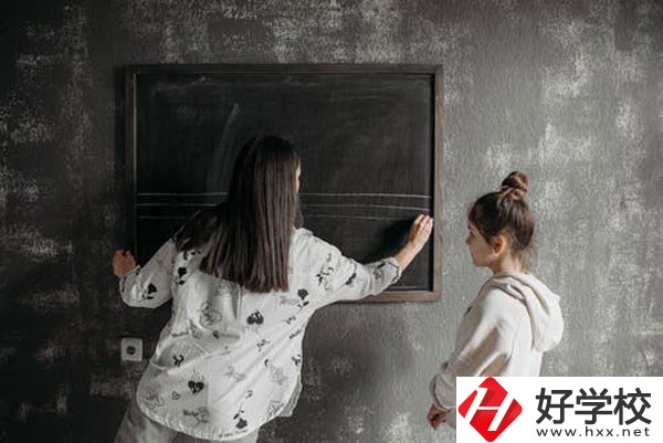 湖南省商業(yè)職業(yè)中等專業(yè)學(xué)校怎么樣？宿舍怎么樣？