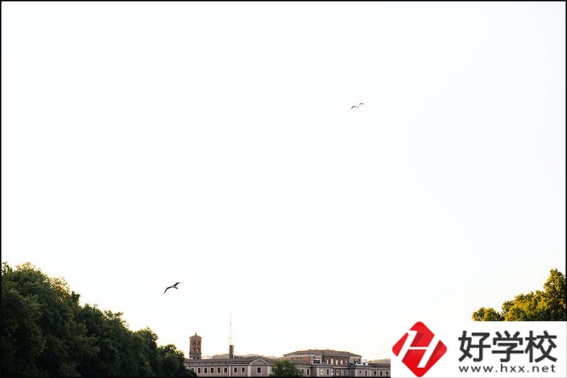 長沙中專有什么好的空乘學(xué)校？