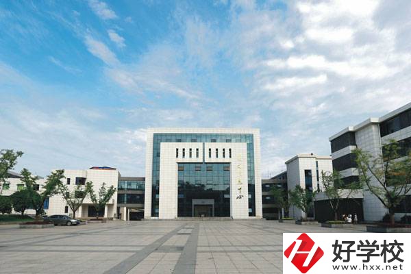 衡陽市高級技工學(xué)校位置在哪里？校園環(huán)境怎么樣？