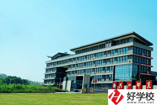 株洲市幼兒師范學(xué)校大門