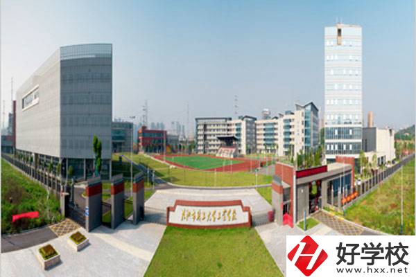 株洲市交通技工學(xué)校的地址在哪？學(xué)費(fèi)是多少？